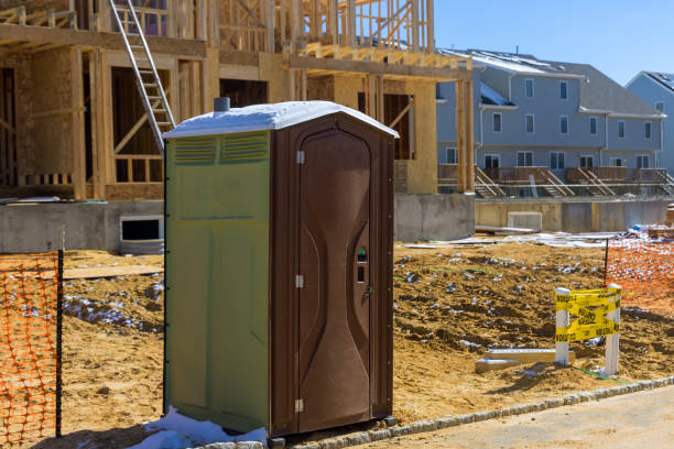 Best Portable restroom trailer rental  in Farmland, IN